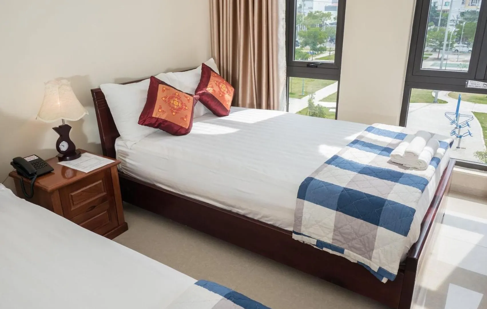 Johnny Hotel Da Nang