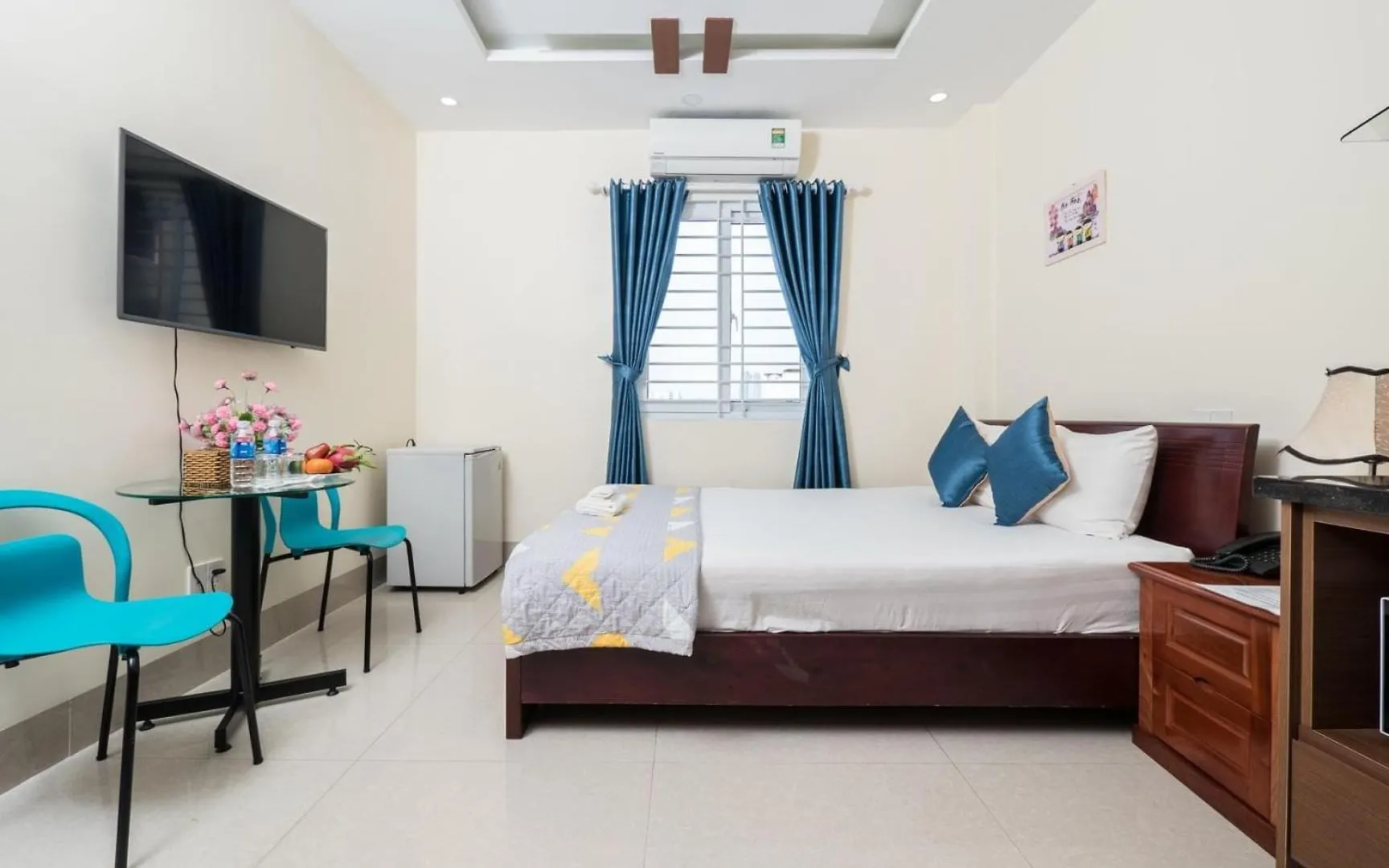 Johnny Hotel Da Nang