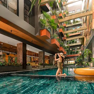 4* 호텔 Chi House And